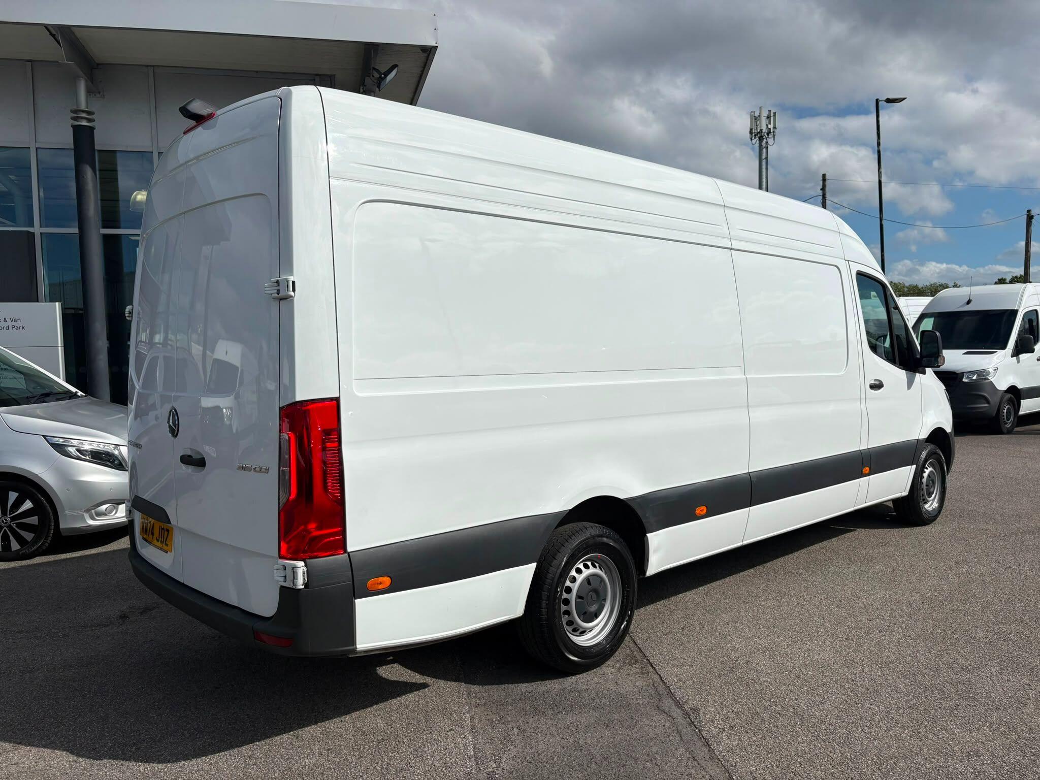 Mercedes-Benz Sprinter